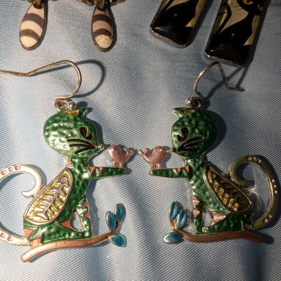 $3 with Bundle ~ Cat Earring Lot 5080 - Picture 4 of 5